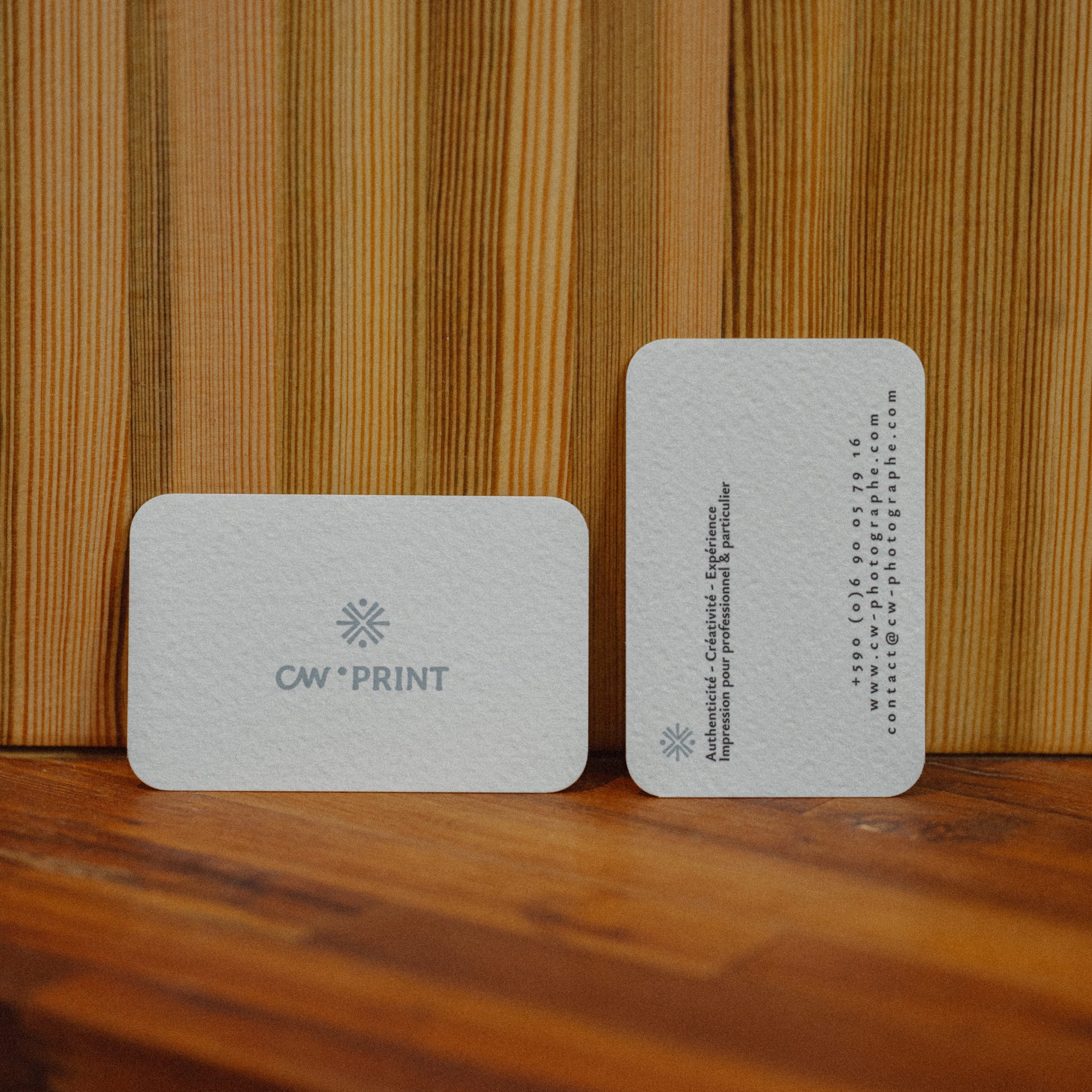 Impressions réalisées en Guadeloupe, spécialisées dans le tirage photo professionnel, fine-art et la mise en valeur de vos images. Idéal pour photographes, créatifs, restaurants, artisans, hébergements touristiques et entreprises. Tirages premium CW Print, pour sublimer vos photos et vos projets visuels.